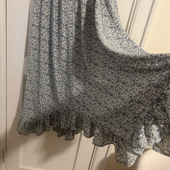 Hayden Blue and White Floral Maxi Skirt - Picture 4 of 9